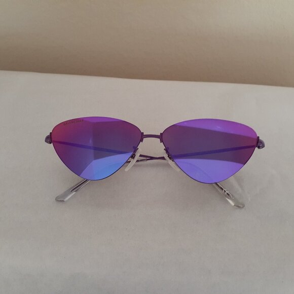 Balenciaga Cat Eye Sunglasses - Picture 3 of 16